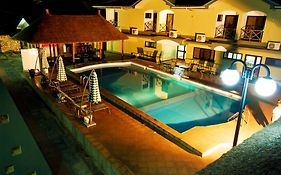 Sunlodge Hotel